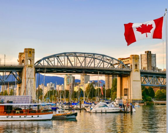 ferry-boat-docked-along-vancouver-canada